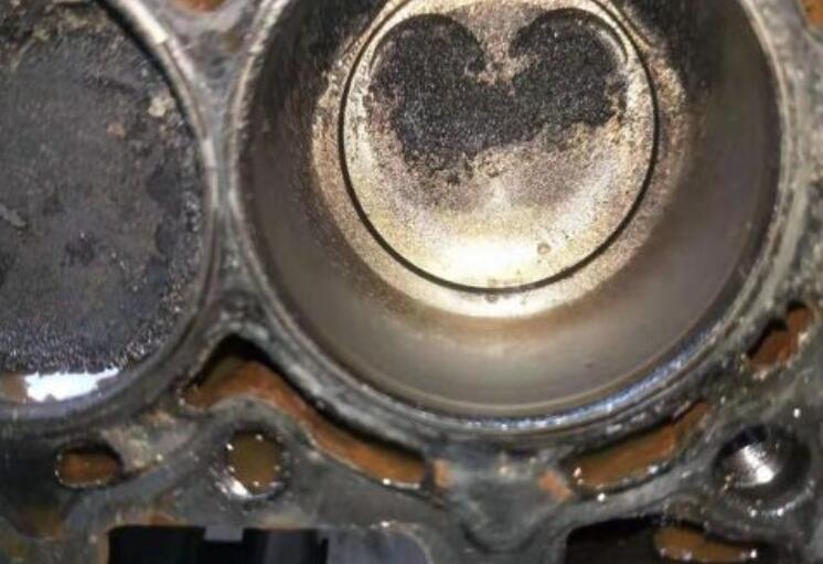 carbonio nella valvola