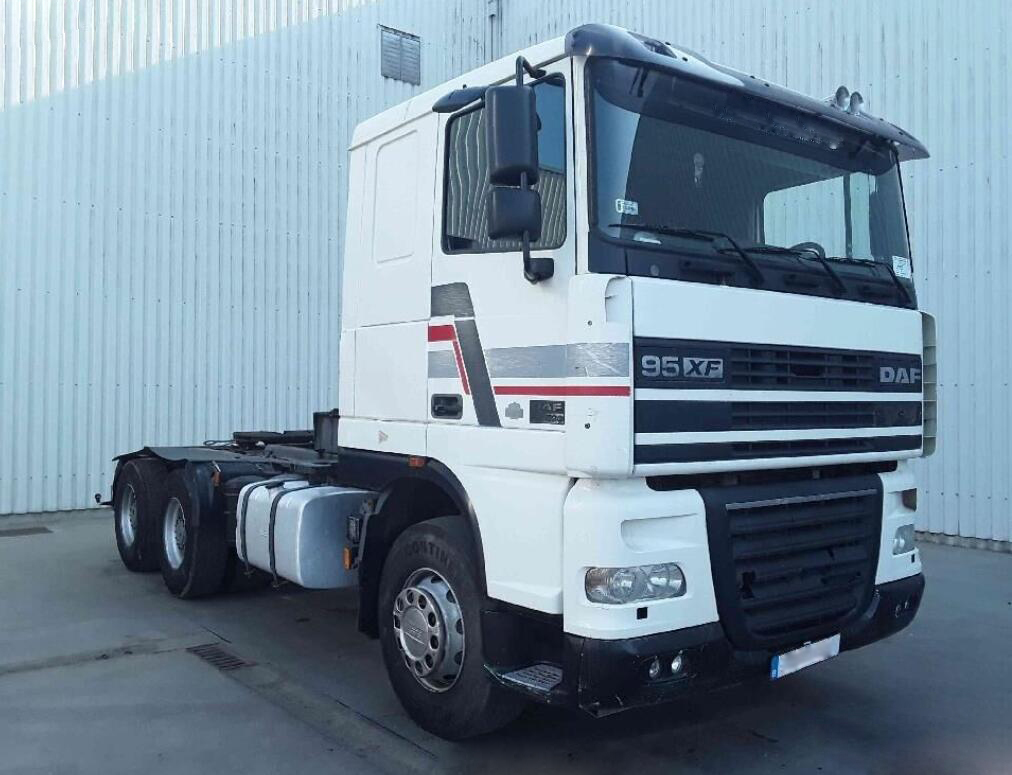 DAF Modello 95XF 530