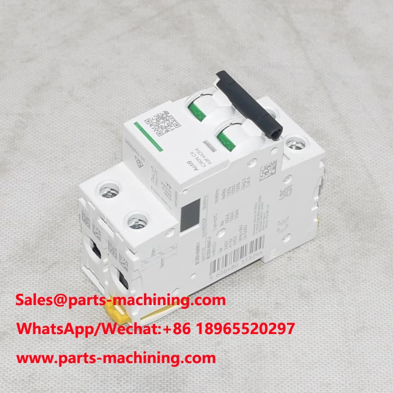 Interruttore automatico miniaturizzato A9F44204 IC60N C 4A 25KA