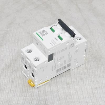 Interruttore automatico miniaturizzato A9F44204 IC60N C 4A 25KA