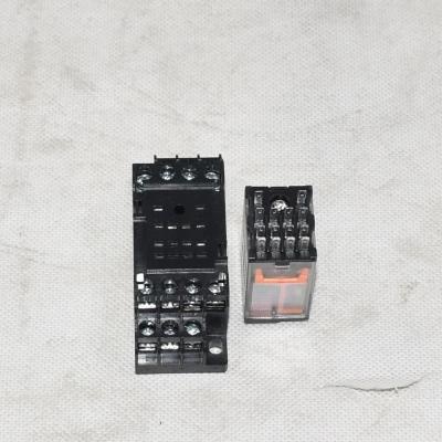 Relè miniaturizzato RXM4AB2P7 230V AC 6A Presa RXZE1M4C 7A