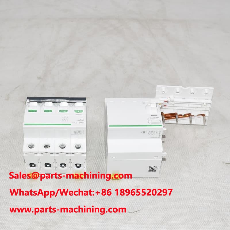 Interruttore automatico miniaturizzato IC65L-C16A-4P VEA 100MA